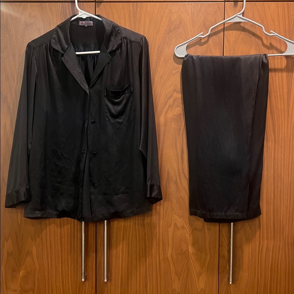 100% silk washable pajama set made in Shanghai - Picture 2 of 7